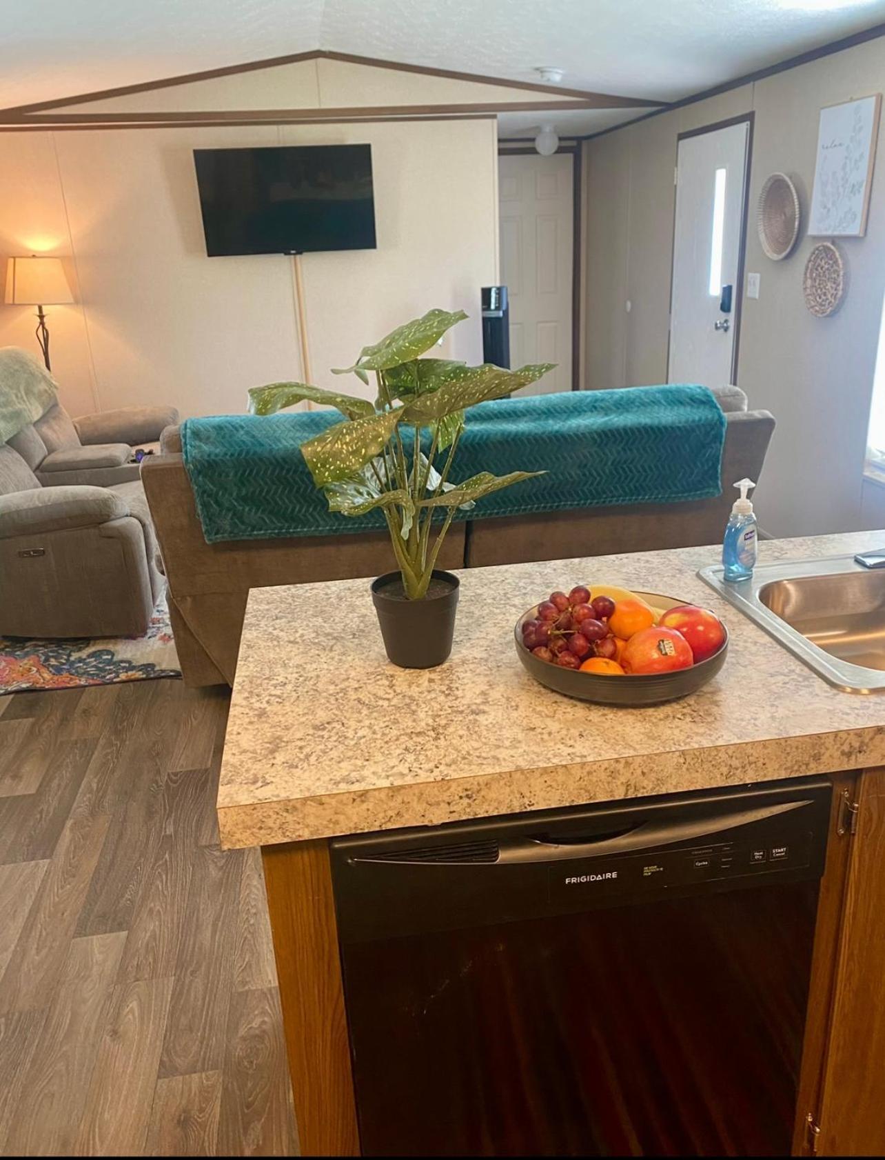 Private Cozy Hideaway With Deck Escape Austin 35Mi Villa Bastrop Exteriör bild